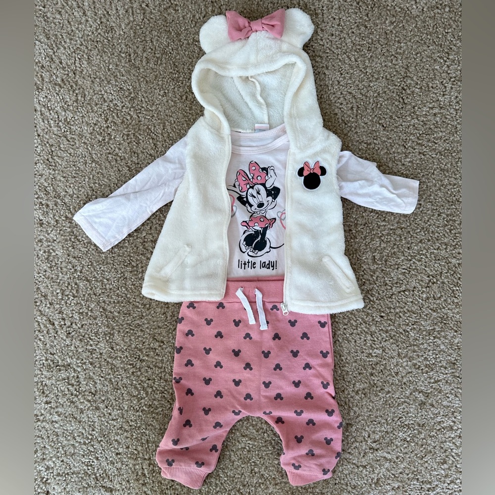 NWOT 9M Minnie Mouse Disney set, pink and white
